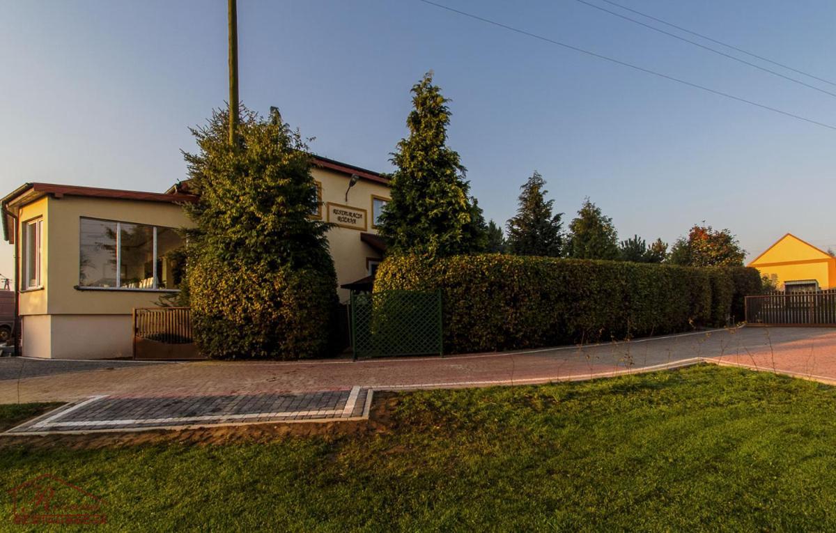 Zajazd Różany Laski  Exterior foto