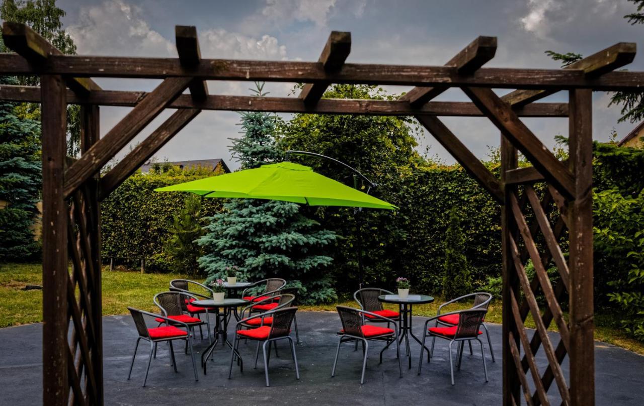 Zajazd Różany Laski  Exterior foto