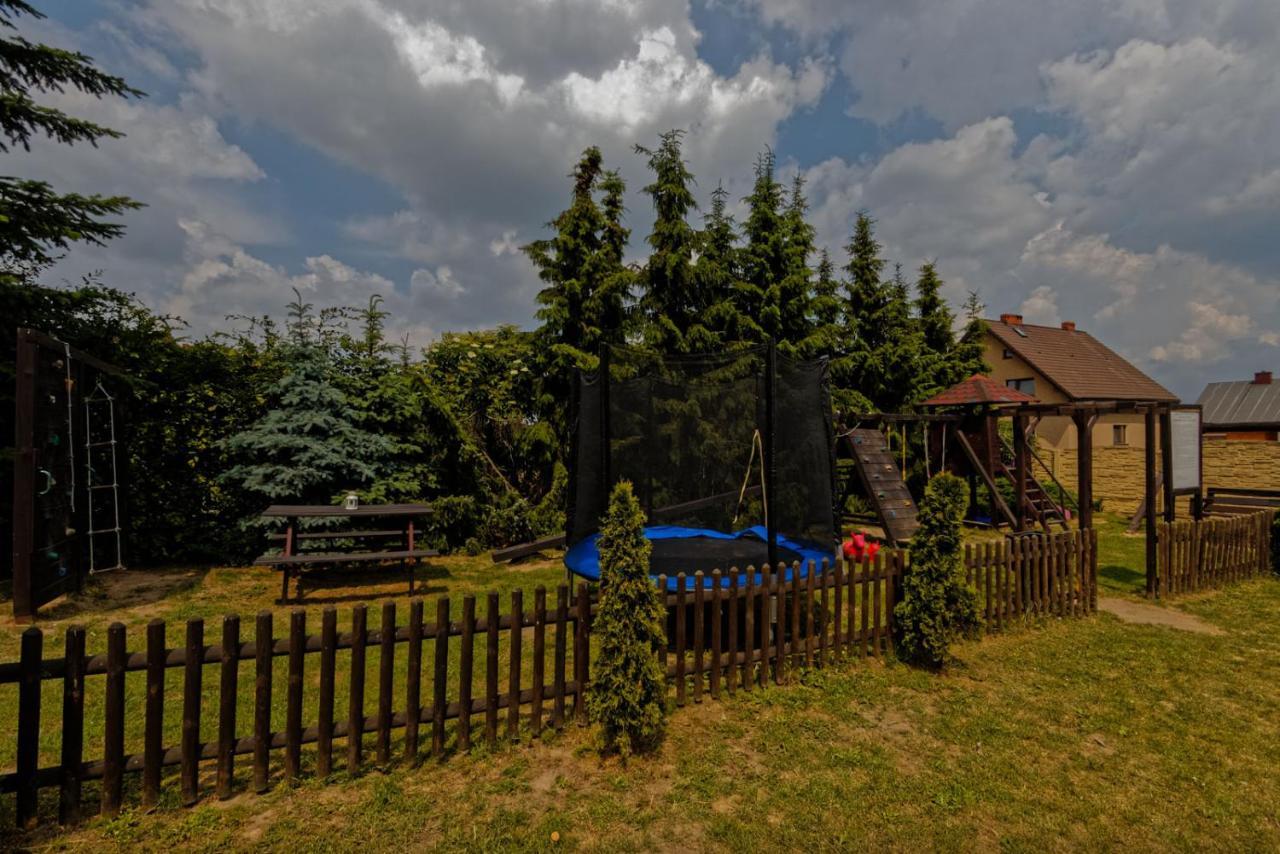 Zajazd Różany Laski  Exterior foto